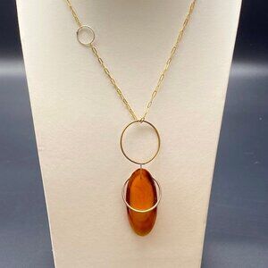 Mod & Vintage 70s Modernist Amber-Colored Lucite & Brass Pendant Necklace — EUC